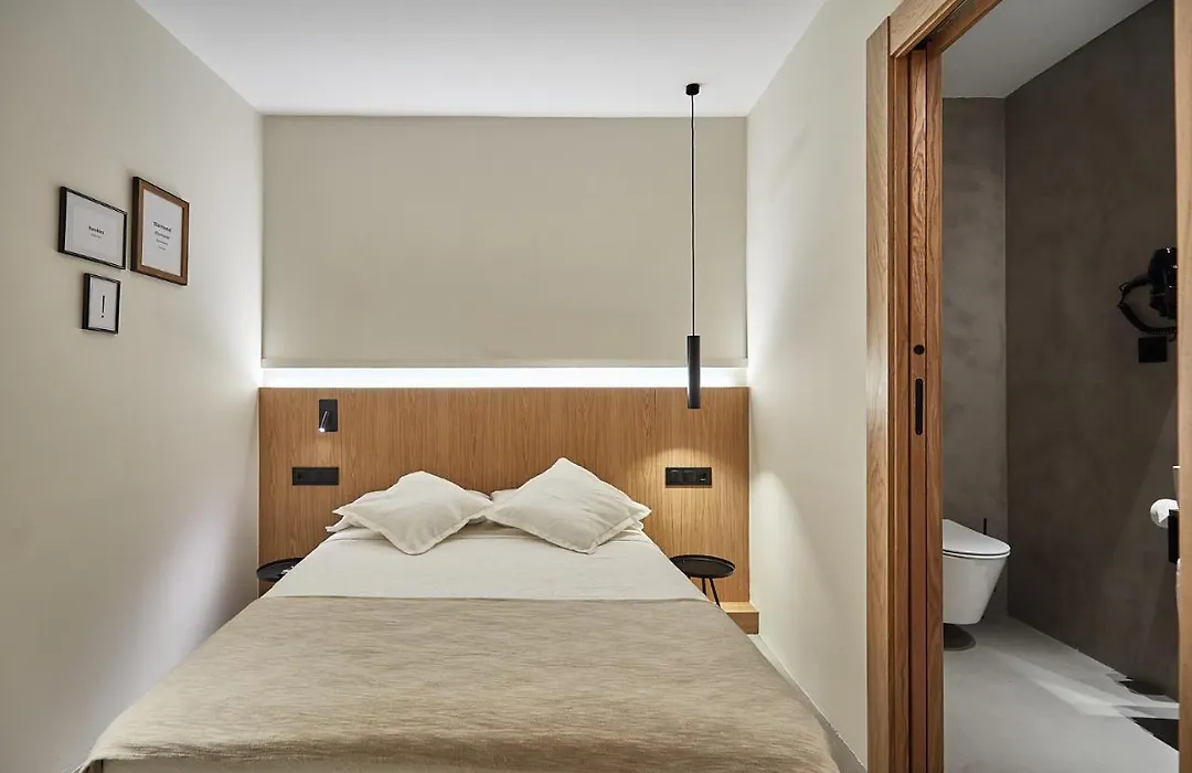 Ella Hostel Ramblas-1